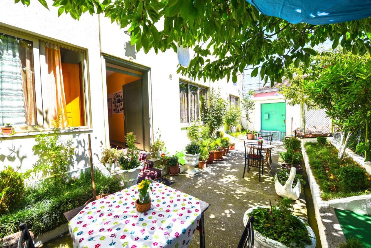 Lovely Apartment W/ Ac + Bath. + Kitchen + Parking And Garden Шкодер Экстерьер фото